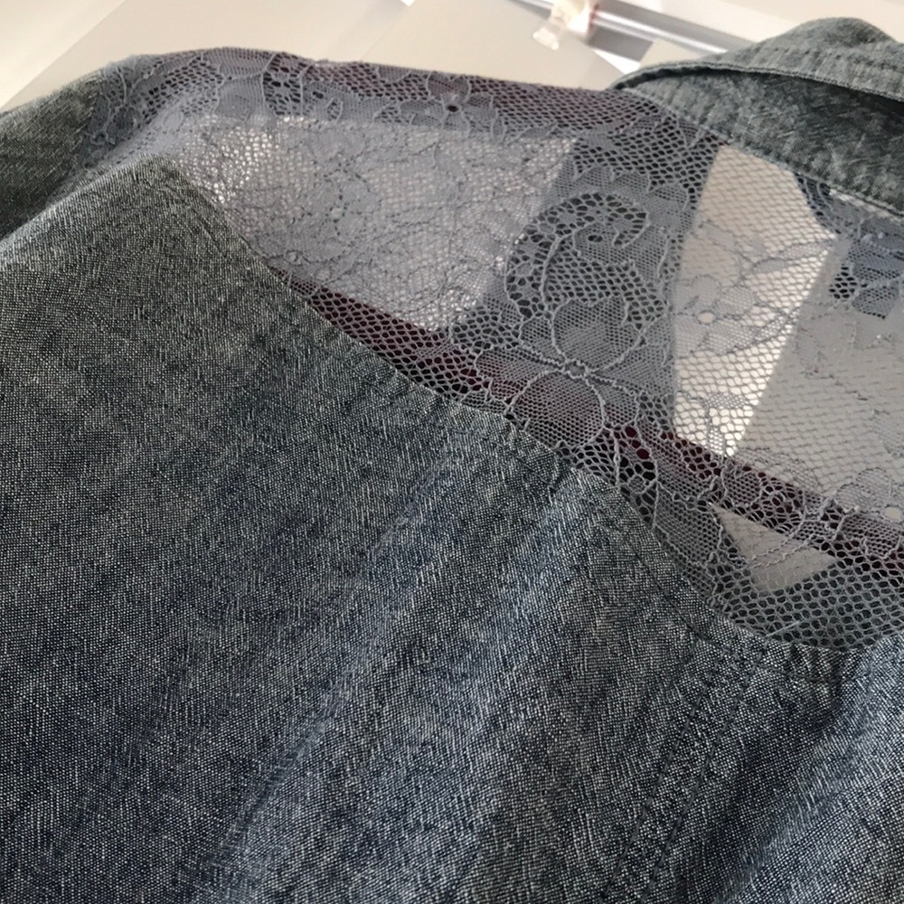 Button up - Picture 4 of 5